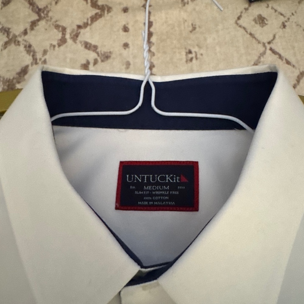 UNTUCKit medium Slim Fit Wrinkle Free Shirt Long Sleeve